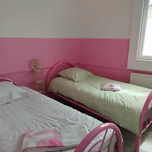 Maison Pink Flamingo Aeroport 2 A 4 Personnes Hébergement de vacances Tillé